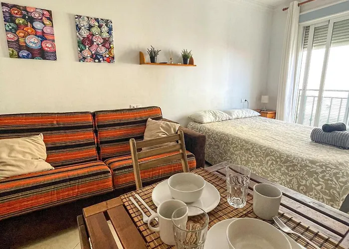 Couples Nest In Malaga!