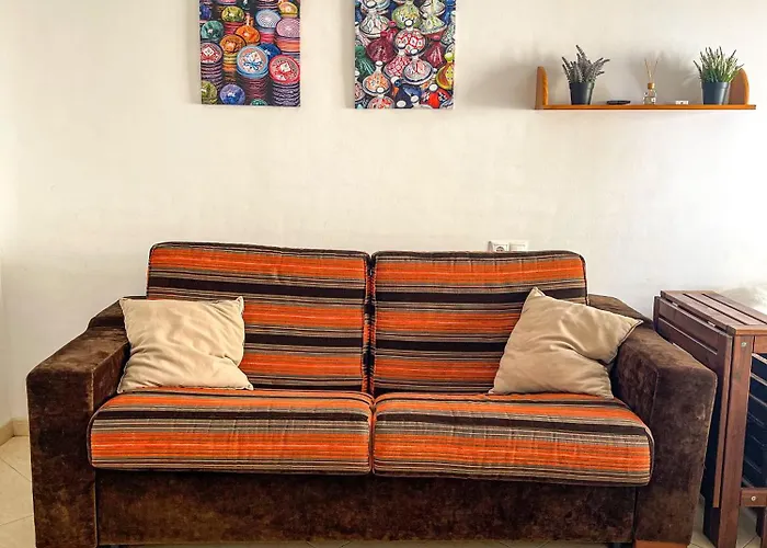 Couples Nest In Malaga!