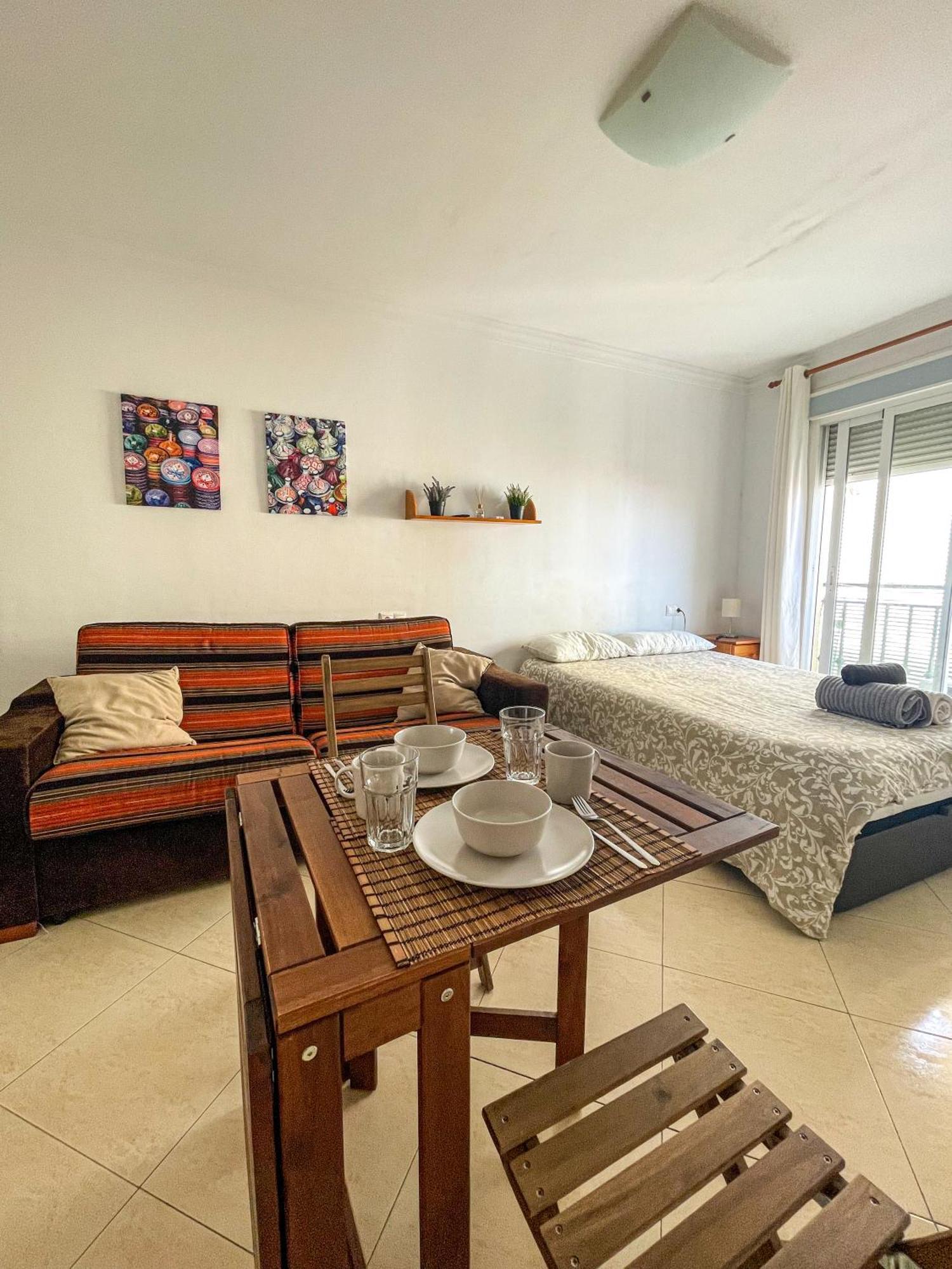 Couples Nest In Malaga! Malaga