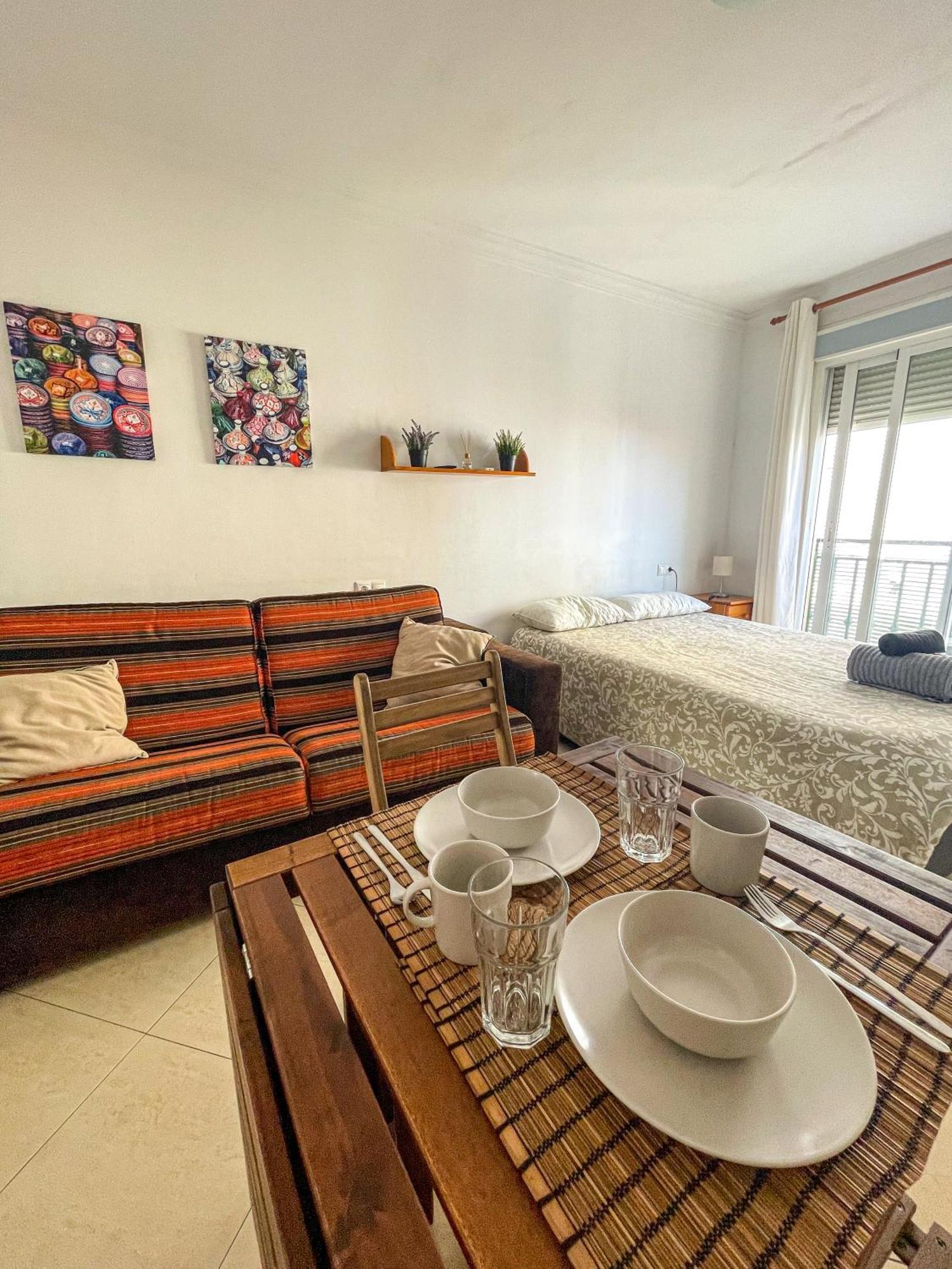Apartment Couples Nest In Malaga! *